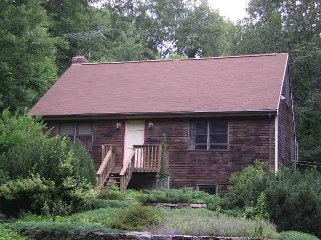 Building photograph for 172 CRANE HOLLOW RD